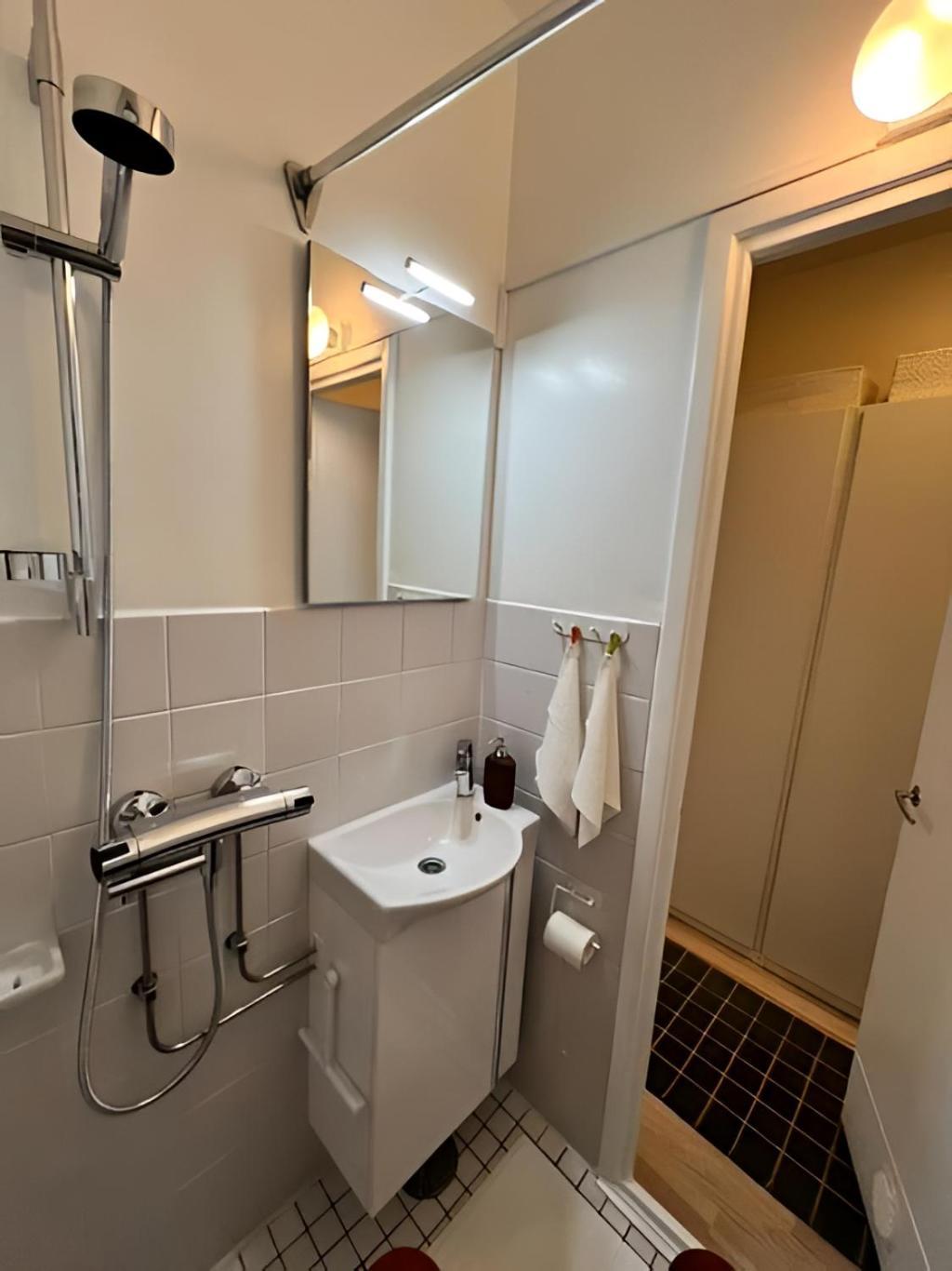 Your Helsinki Base - Chic & Well-Located - 24H Keybox Entry Luaran gambar